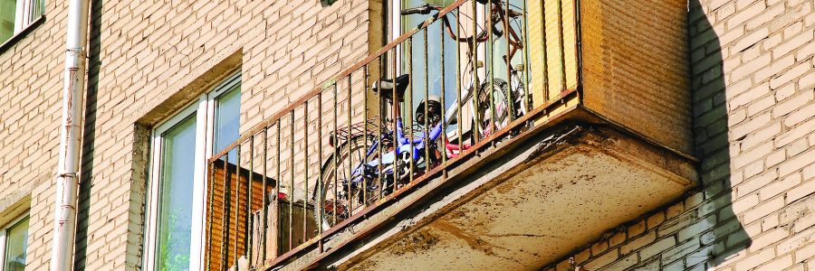 Велосипед на балконе