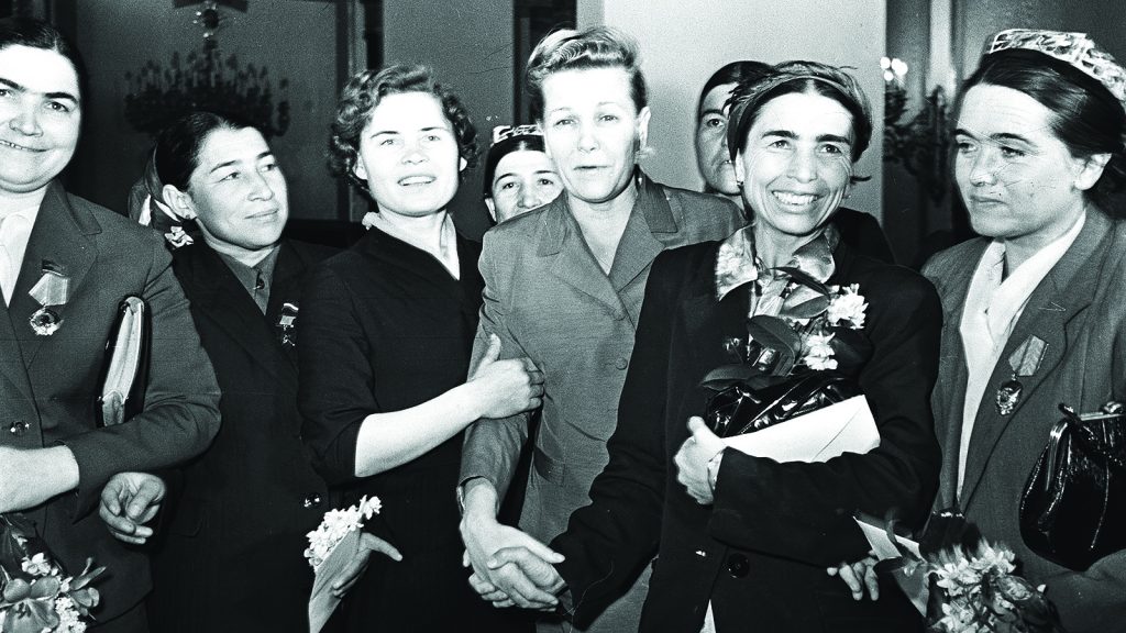 Награждение женщин государственными наградами в Кремле,  по случаю Международно женского дня 8 марта.  8. 03.1960 г.