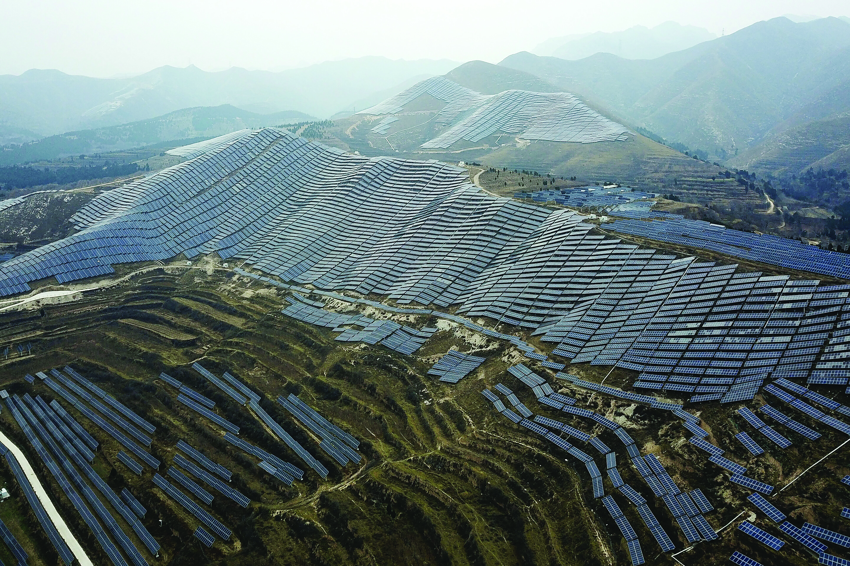 Энергетика кнр становится чистой все быстрее. Провинция Шаньси Китай. Китай Тайхан солнечные батареи. Солнечная электростанция в китайской провинции Шаньси. Энергоэнергетика Китая.